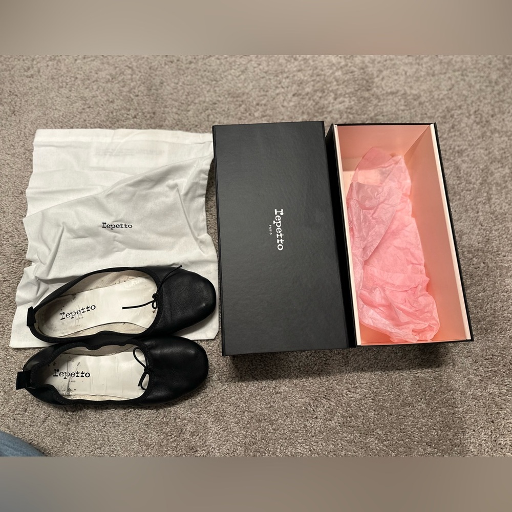 Repetto Black Flats Elegant Loafers